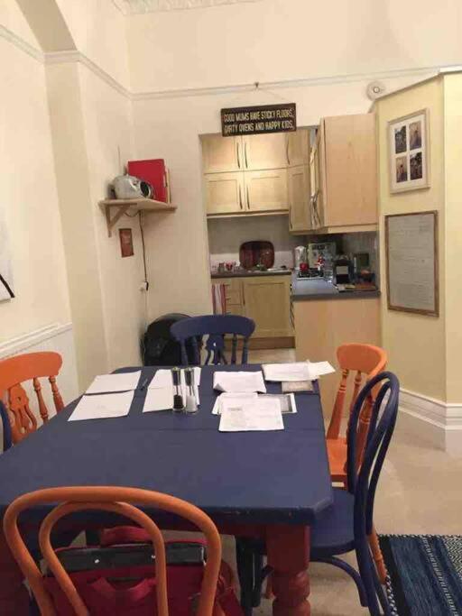 Stunning Arty Apartment In The Heart Of Clifton ブリストル エクステリア 写真