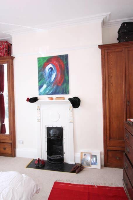 Stunning Arty Apartment In The Heart Of Clifton ブリストル エクステリア 写真